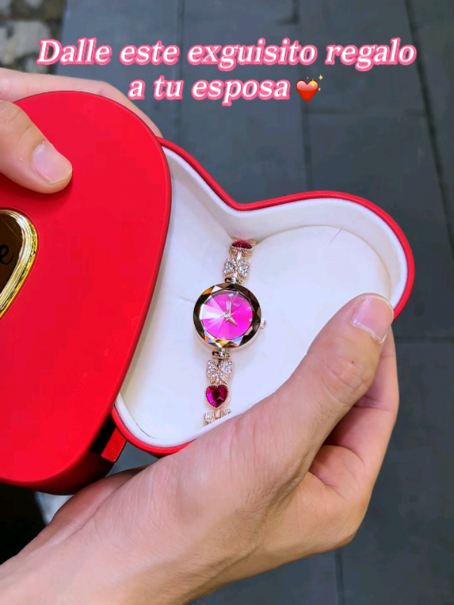 🔥Buy 1jewelry watch and get 4 free！With a heart-shaped box +necklace/ring/earring collection！Don‘t kiss this crazy deal！#fashionwatch#womenswatch  #FallFreshness#tiktokshopblackfriday  #tiktokshopcybermonday 