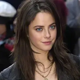 pls post #kayascodelario #skinsuk #looksmax #bp #beuaty 