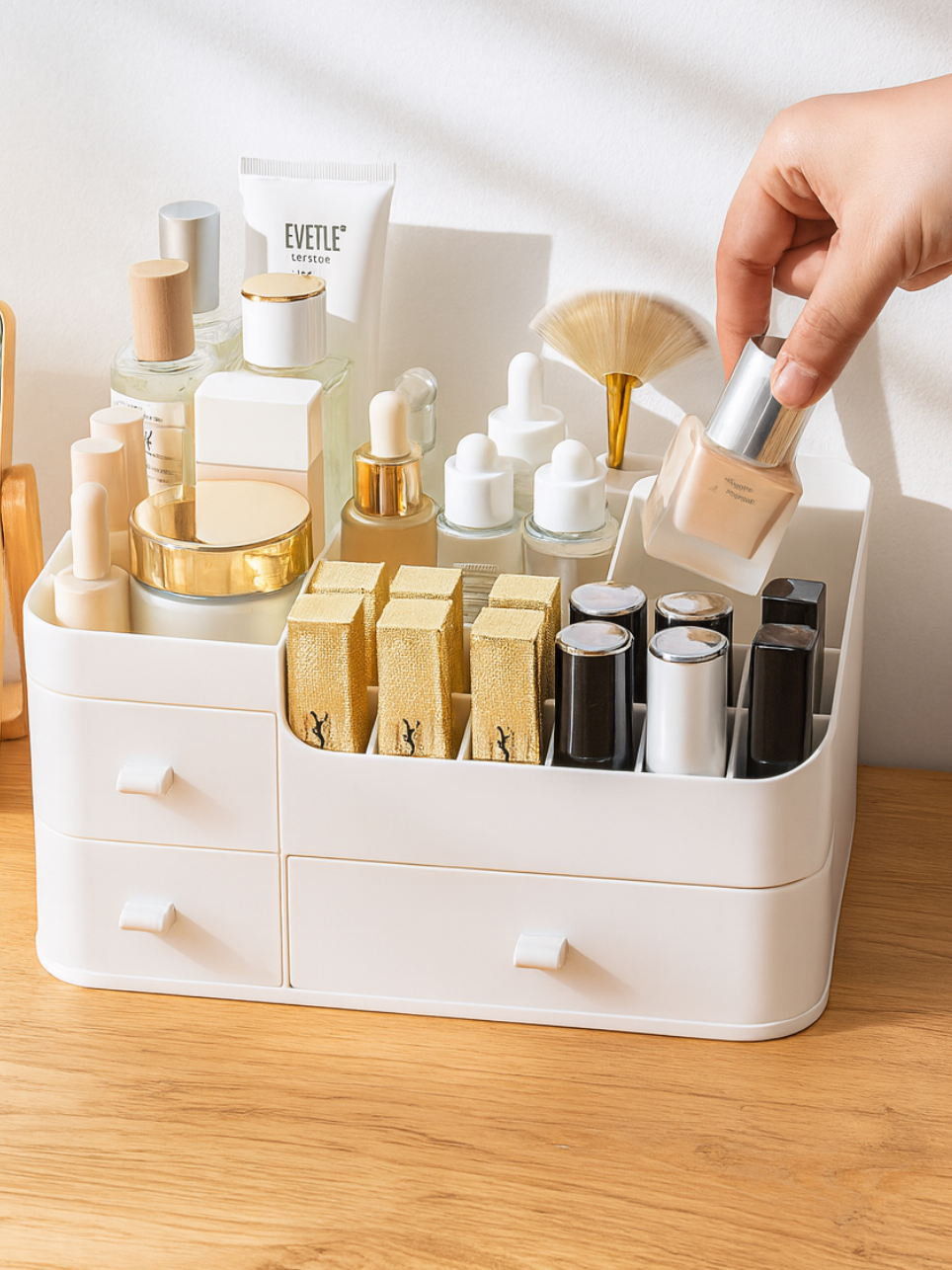 ✨ Organize sua beleza com estilo! Praticidade e elegância para deixar sua penteadeira impecável. 🌞💄 #OrganizaçãoDeBeleza #TikTokShopBrasil #PenteadeiraDosSonhos #AchadinhosTikTok #DicasDeBeleza