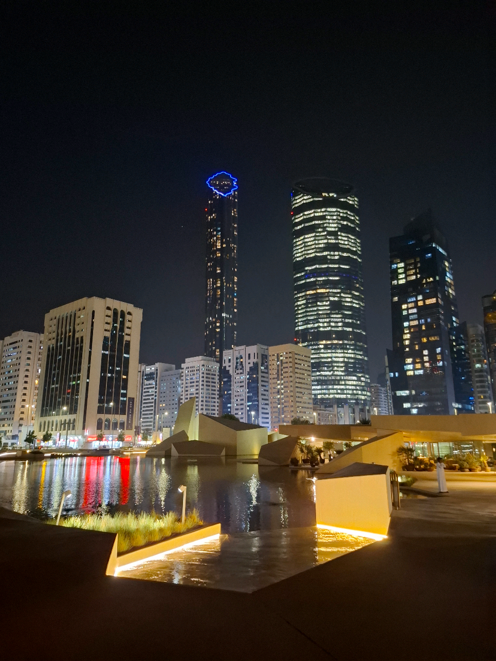 May my homesick tears water the seeds of my dreams 🥹🙏🏻 #uae #abudhabi🇦🇪 #uaephilippines🇦🇪🇵🇭 #kabayan #dubai🇦🇪 