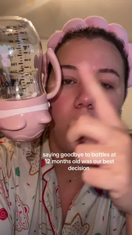 Saying goodbye to bottles and hello to straw cups! Finding a straw cup with a weight straw, valve in the straw and a lid closure is hard to find! We love these! #weightedstrawsippycups #strawcupforkids #bottletocuptransition 
