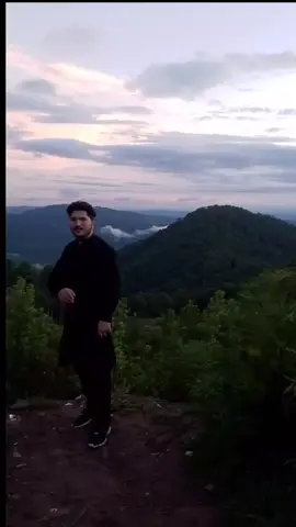 میرا بہت ہی پیارا دوست اج 30 سال بعد اپنے وطن افغانستان واپسی اللہ پاک خیریت سے لے کر جائے 
