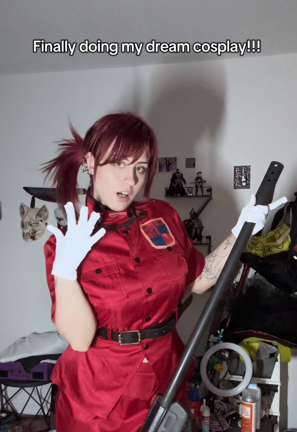 SERAS VICTORIA!!!!! Fun fact: my actual birth name is Sera :) ⚠️FAKE RIFLE⚠️ it was made by dk_propshop on instagram.  #hellsing #hellsingcosplay #serasvictoria #serasvictoriacosplay #costest 