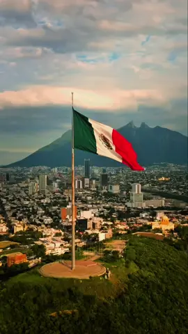 Que viva nuestra esencia, que viva nuestra tierra y que siempre estemos unidos en las buenas, en las regulares y en las malas. VIVA MÉXICO. 🇲🇽 💚🤍❤️ #mexico #mexicolindoyquerido #vivamexico 