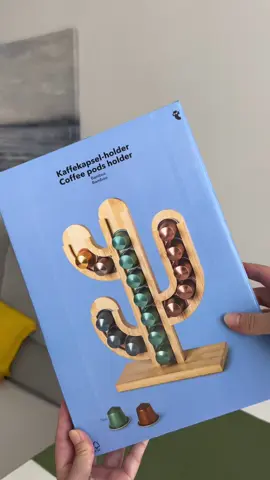 Sonunda kapsül kahvelerim için tutunacak bir dal bir kaktüs bulundu nereye koysam olmadı bu ürün çok içime sindi 🥹❤️  Kaktüs şeklinde kapsül kahvelik  Ücretsiz reklam (kendim aldım) #flyingtiger 