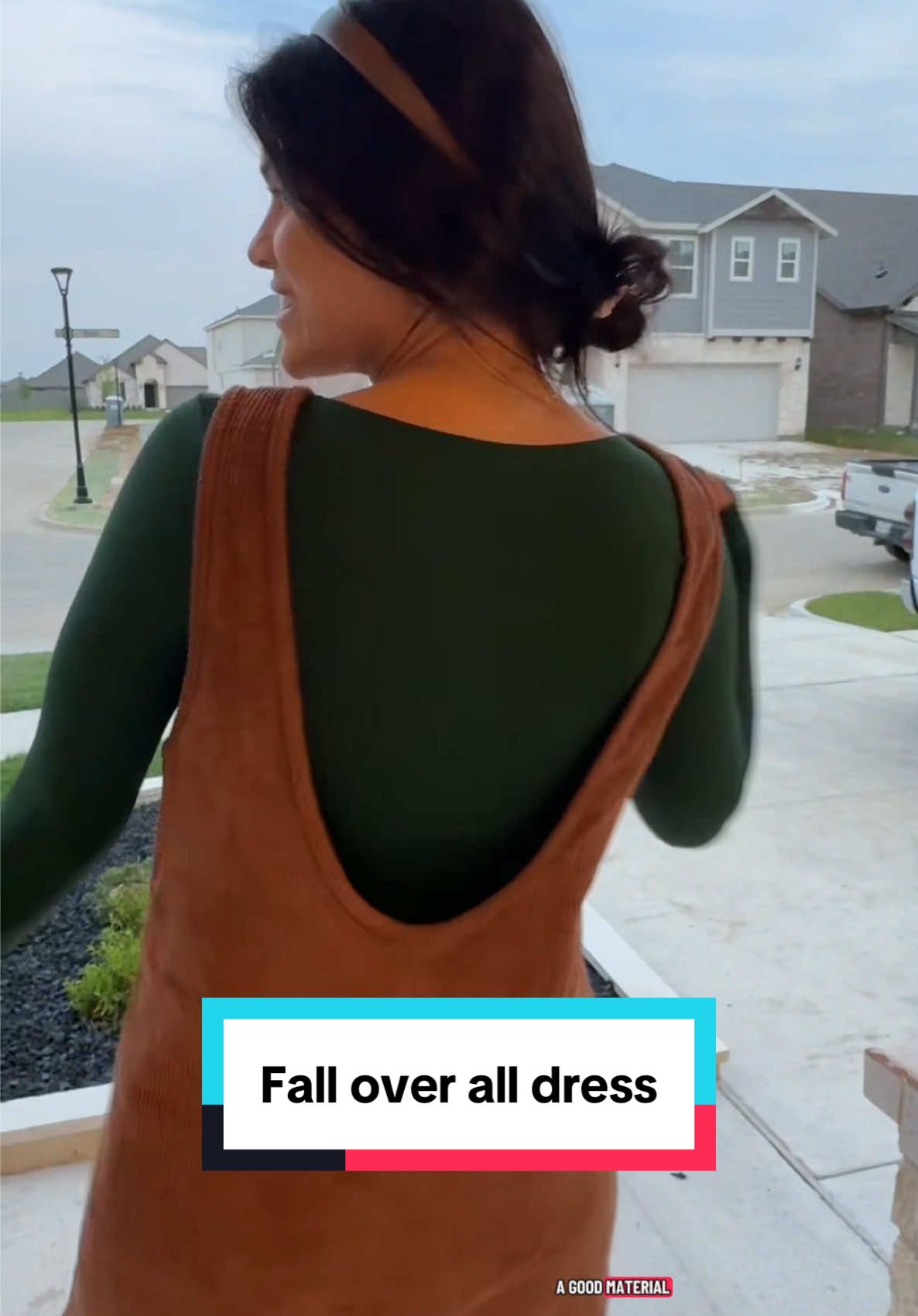 This dress is perfect for the transition of fall period! True to size 130 5’8 wearing a small #dresses #overalldress #minidress #falldresses #corduroy 