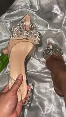 When you know, you know. #pointedtoeheels #stilettoheels #princessheels #bowknotheels #paratiiiiiiiiiiiiiiiiiiiiiiiiiiiiiii 