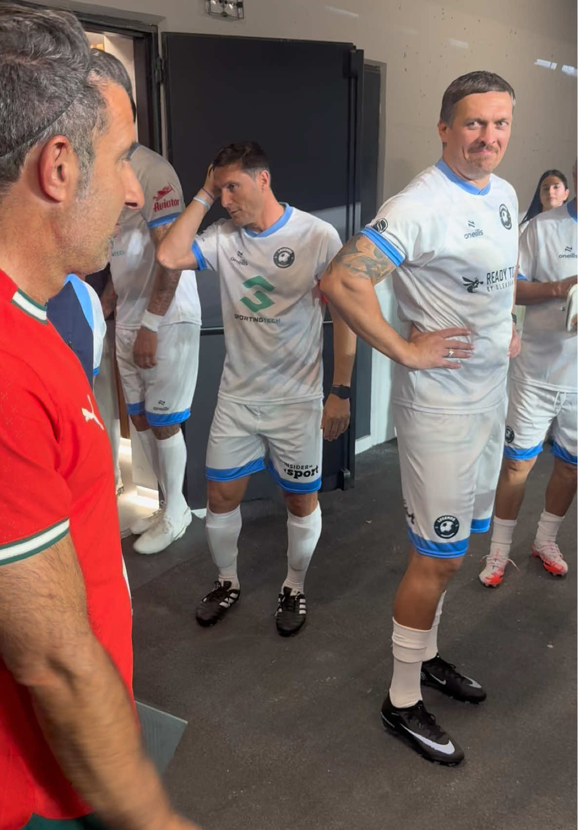 Figo 🤝 Usyk  Great recognises great.  #legendscharitygame #fyp #lisboa #portugal🇵🇹 #legend 