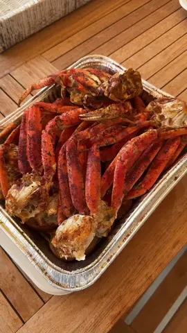 Trying @TheCrabManPlus for the first time and YALLL🤤 #snowcrab #neworleans #thecrabmanplus #mukbang #seafoodboil 