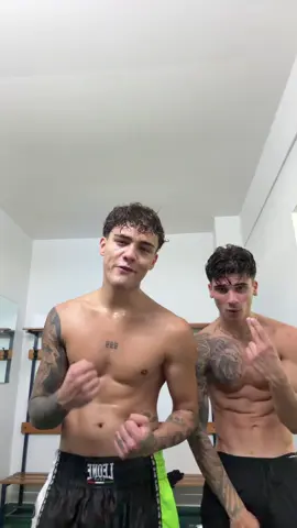 🥊🥊