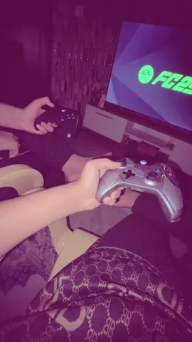 مصايبهم بلونيـ☹️😉
