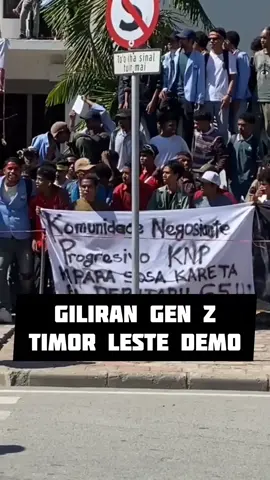 Gen Z Timor Leste protes ke DPR Beli Mobil Mewah Rp1,9 Miliar #beritademo #demodpr #demomahasiswa #beritaviral #beritahariini #beritaterkini #beritaterupdate