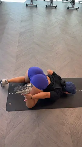 Fitness girl Flexibility/ mobility / stretching 🧘  #GymTok #flexibility #stretching #yoga 