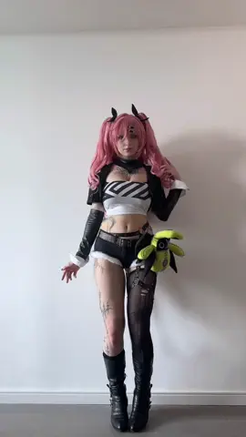 haven’t done a long hair cosplay in a while :D