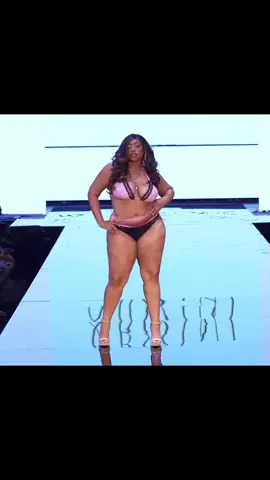beautiful plus size on stage ’ xbgini // #plussize 