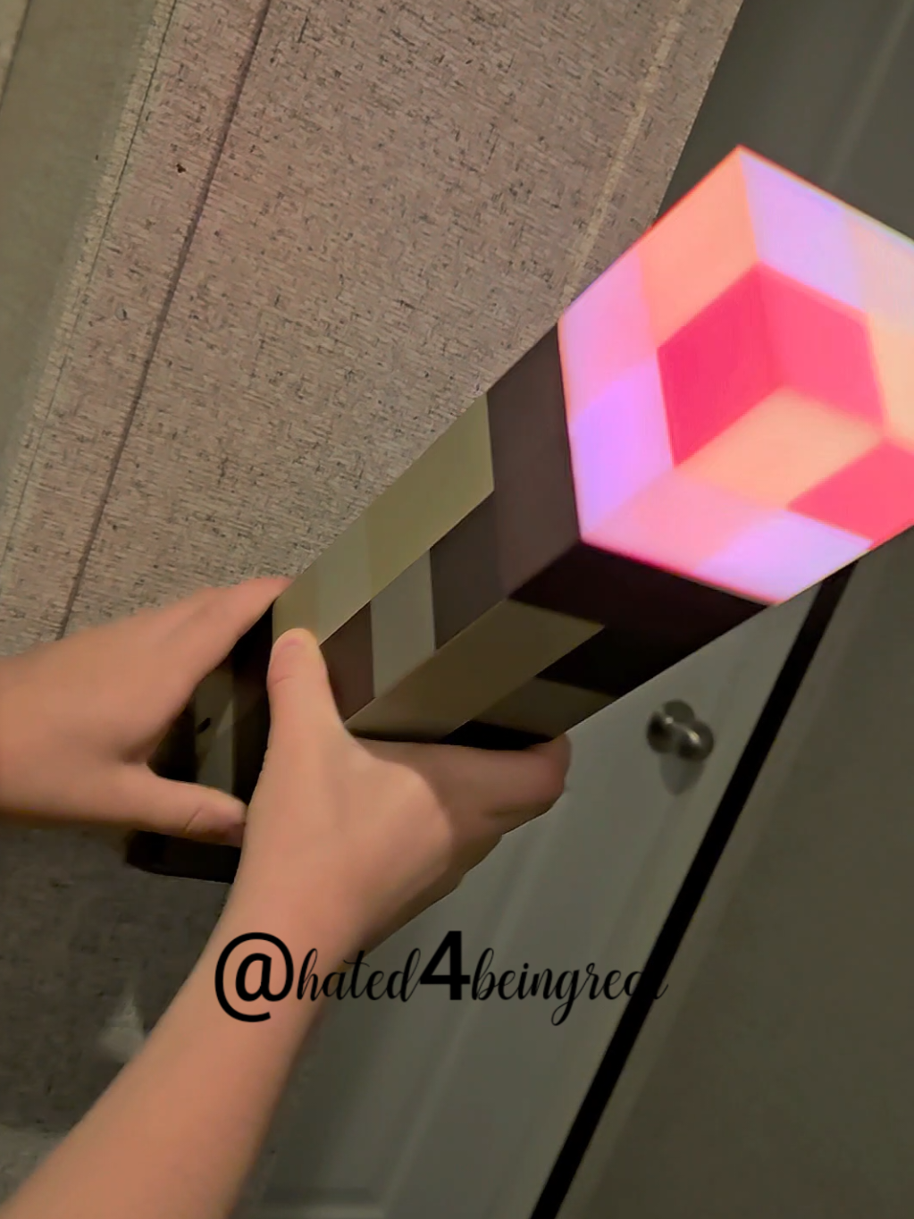 #nightlight #pixelnightlight #kidslamp #gameroomdecor 