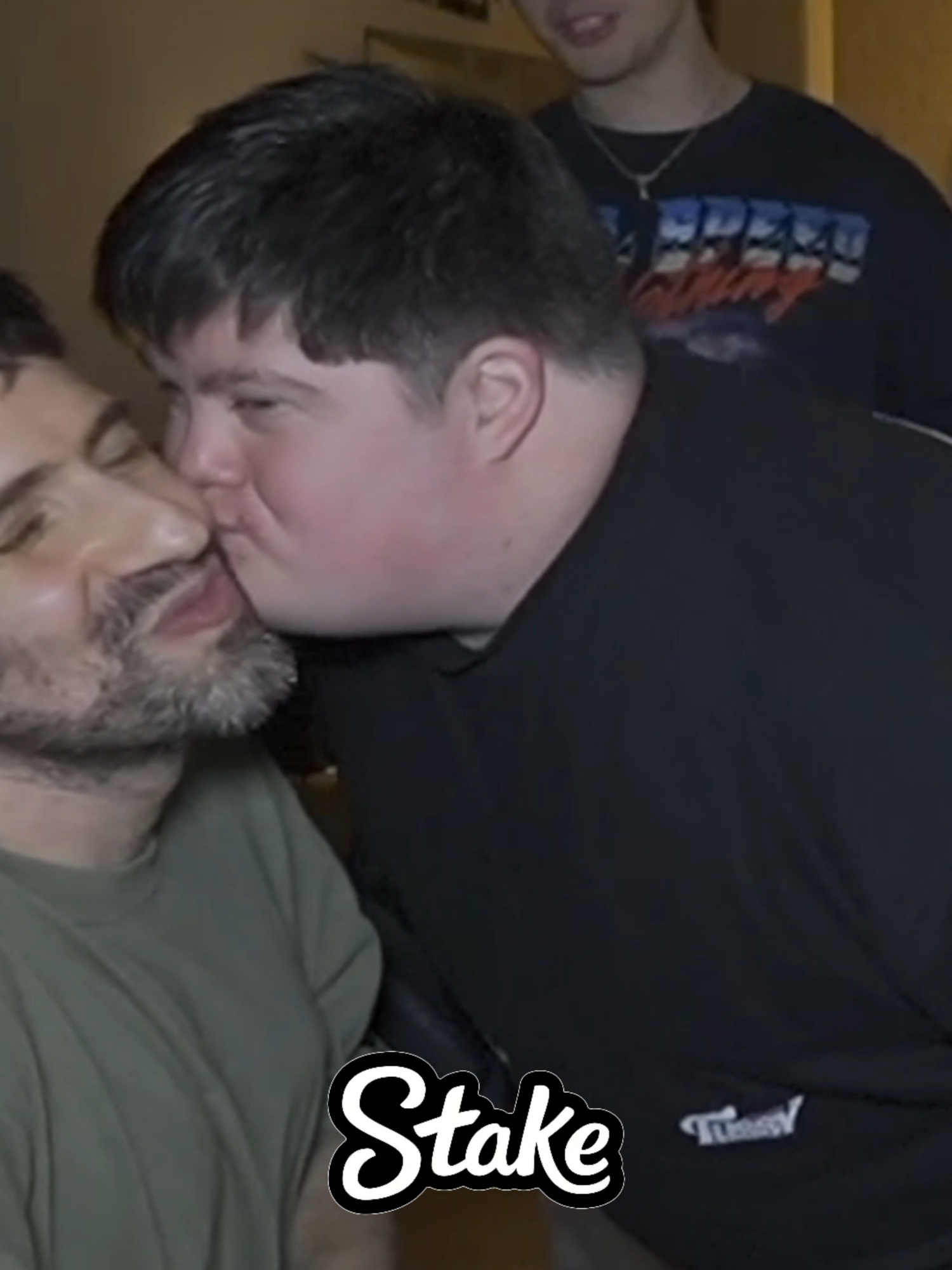 ALONSO BESA A MARTIN CIRIO #kick #argentina🇦🇷 #memestiktok #clips #argentina #streamer #tendencia #foryoupage❤️❤️ #tomasmazza #mazza #martincirio #alonso
