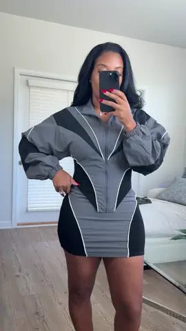 Windbreaker mini skirt set 😍  #windbreaker #skirtset #falldealsforyou 