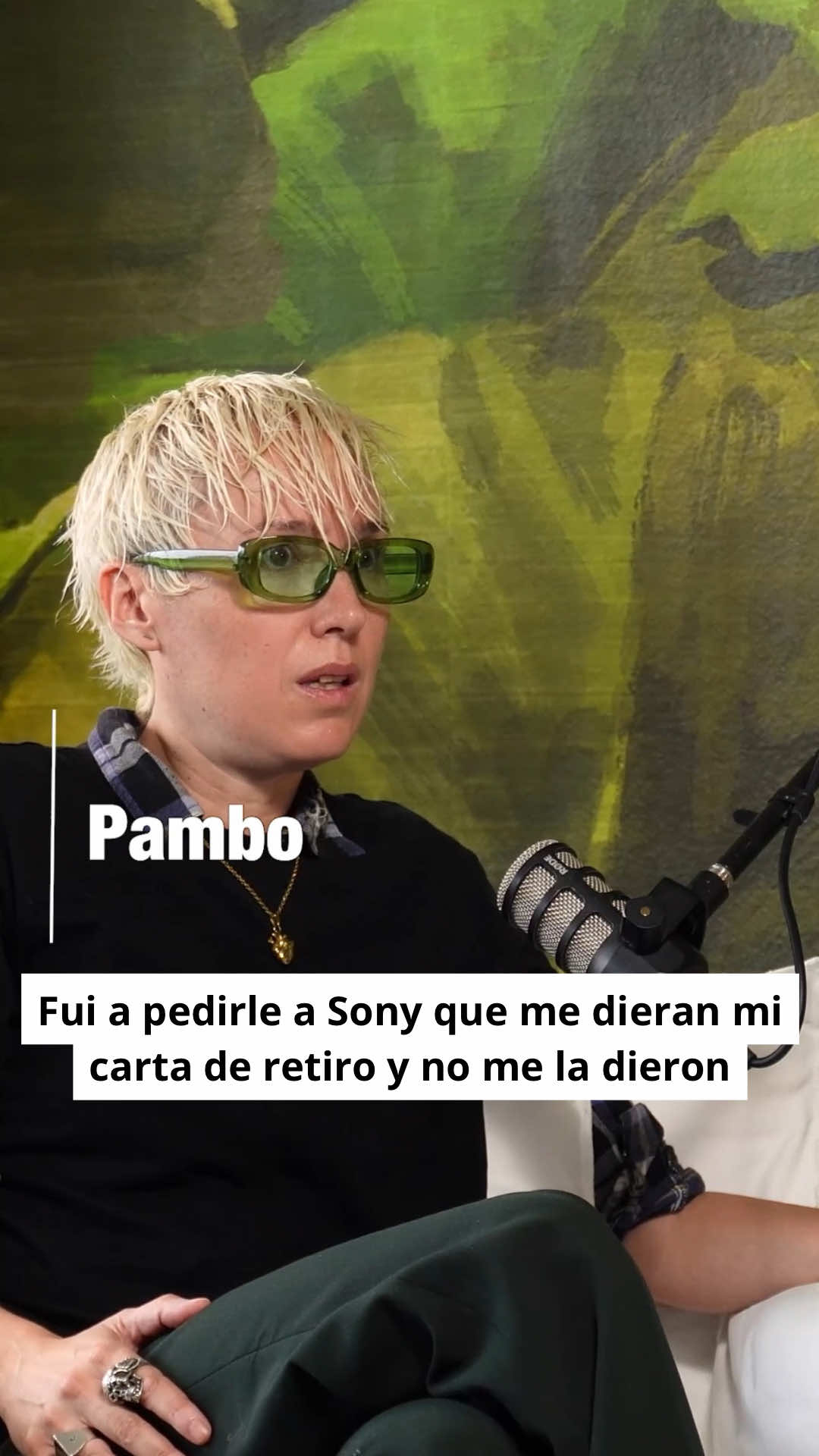 Fui a pedirle a Sony que me dieran mi carta de retiro y no me la dieron. En este episodio de Crear Transforma me acompaña Pambo, es cantante, compositora y creadora mexicana que ha marcado la industria musical latina con su voz y letras. Se ha convertido en una de las compositoras más respetadas de su generación y su talento la ha llevado a ganar 3 veces el premio SACM.  Pambo ha usado su voz para abrir espacios de inclusión y defender la diversidad dentro y fuera de la música. Hablamos de:  ❤️‍🩹 El poder sanador de la música   🎧 La canalización de la hiperactividad a través de la música  🎹 Componer canciones para otros artistas y para si misma  🎍 El temazcal, la filosofía y la metafísica como caminos de reencuentro 💫 La energía creativa como puente hacia la transformación Este episodio es un viaje hacia la vulnerabilidad, la sanación y la fuerza de ser auténtico. Escucha y transforma ✨ #Espiritualidad #Temazcal #Sanación #Musica #Pambo    