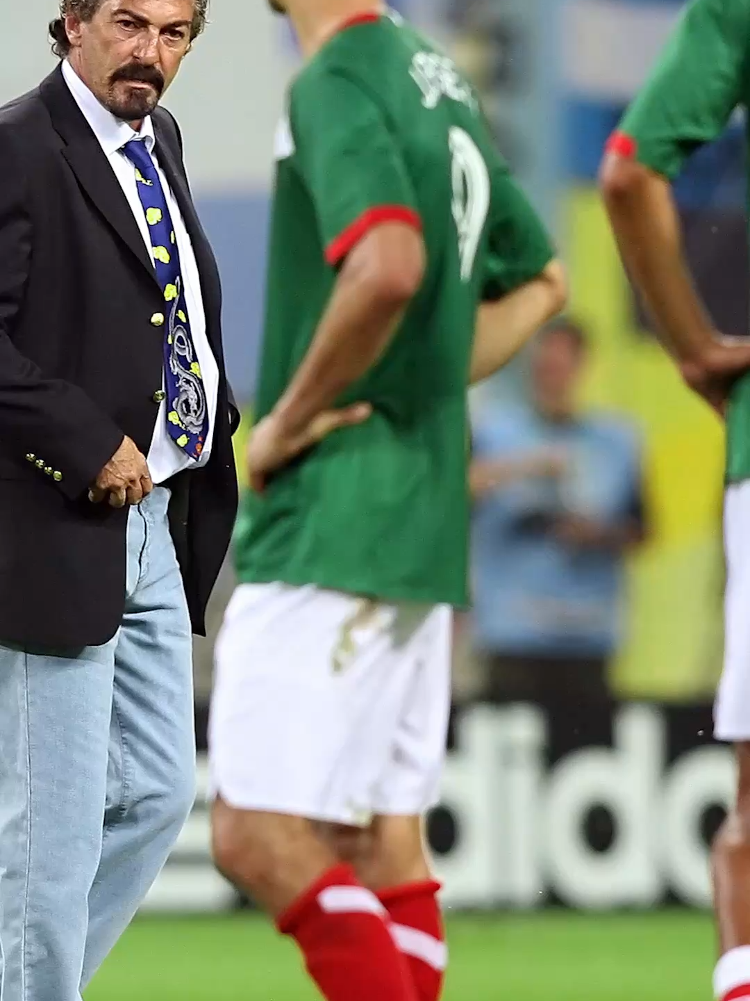 🇲🇽🗣 GUILLERMO FRANCO, MANO A MANO CON OLÉ, SU HISTORIA EN LA SELECCIÓN MEXICANA Y LA PICA CON ARGENTINA ▶ El ex delantero argentino naturalizado mexicano habló con Olé y recordó la época que Ricardo La Volpe lo convocó para la selección mexicana 🗞📲 La nota COMPLETA en nuestra web y canal de Youtube 🎙 Diego Paulich - 🎥 @nicolaroccanarvaez