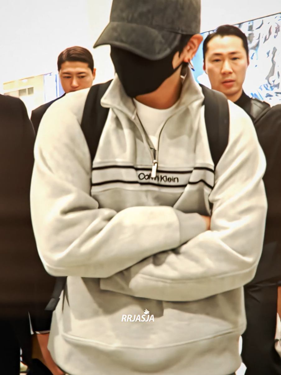 welcome home my king   #jungkookedits #jungkookxcalvinklein #jungkookairportfashion 