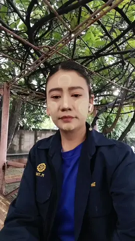 #မျက်နှငယ်မလေးလွမ်းလိုက်တာအကို #အလုပ်ရောက်အထဲဝင်မရဖြစ်နေချိန်ခဏ😀 #ရိုက်တာပဲ #tiktokshop #fyp tiktokchochoAung@Aye Pyae Soe 