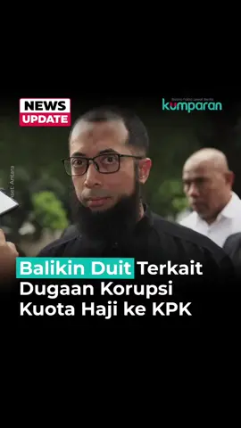 Pendakwah sekaligus pemilik Uhud Tour, Ustaz Khalid Basalamah, mengembalikan uang ke Komisi Pemberantasan Korupsi (KPK) terkait kasus dugaan korupsi kuota haji 2024. Hal ini dibenarkan langsung oleh Ketua KPK, Setyo Budiyanto, meski jumlah uang yang dikembalikan belum dirinci lebih lanjut. Khalid sendiri sebelumnya telah diperiksa KPK pada 9 September lalu. Usai pemeriksaan, Khalid menyebut dirinya justru menjadi korban dalam kasus ini. Ia menjelaskan, semula dirinya dan 122 jemaah hendak berangkat dengan skema haji furoda. Namun, ia mengaku ditawari Ibnu Mas’ud, pemilik PT Muhibbah Mulia Wisata, untuk berangkat menggunakan kuota haji khusus tambahan yang disebut-sebut resmi dari Kemenag. Khalid pun mengaku sempat terdaftar sebagai jemaah di PT Muhibbah. Sementara itu, KPK masih terus mendalami perkara ini. Dugaan awal, ada permainan dalam pembagian 20 ribu kuota haji tambahan yang diperoleh Indonesia dari Pemerintah Arab Saudi pada 2023. Kuota yang seharusnya lebih banyak dialokasikan untuk haji reguler justru dialihkan menjadi haji khusus melalui travel swasta. Akibat praktik ini, negara ditaksir mengalami kerugian lebih dari Rp 1 triliun. 📸: Dok. Antara, kumparan/Jonathan. Follow WhatsApp Channel kumparan untuk dapat Informasi terpercaya dikirim langsung ke WhatsApp kamu. Ketik kum.pr/WAchannel di browser kamu sekarang, agar bisa share informasi tanpa ragu. #newsupdate #update #news #videonews #korupsihaji #kpk #khalidbasalamah #kuotahaji #uhudtour #kemenag #info #infoterkini #berita #beritaterkini #bicarafaktalewatberita #kumparan