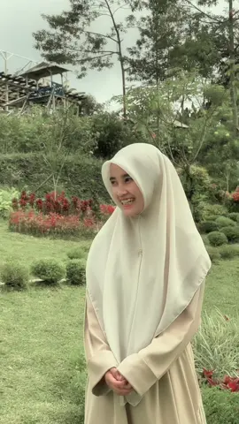 “aku setenang ini karena aku percaya jika sesuatu memang untukku sampai kapanpun tidak akan pernah menjadi milik orang lain”@Rosa Mila #arabicsong #fyppppppppppppppppppppppp #trending 