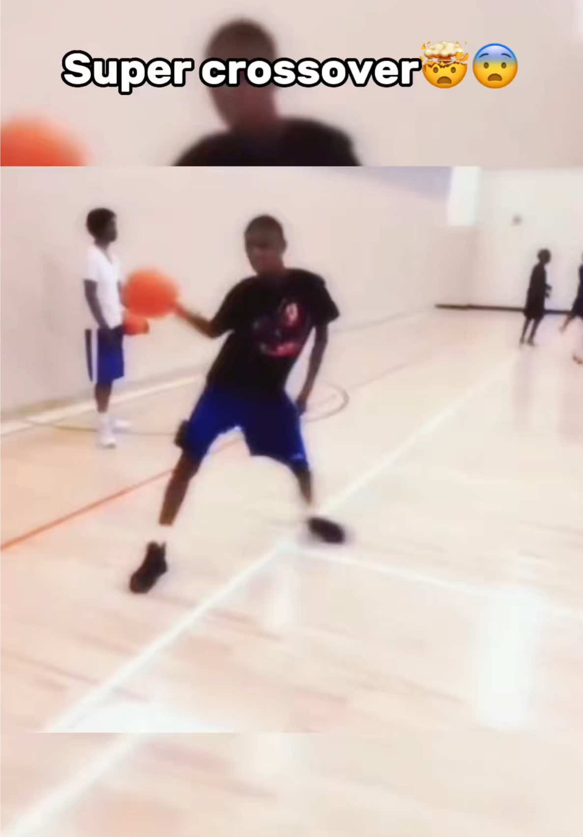Bro turned into Spider-Man 😂 (basketballcharacter /TT)  #NBA #basketball #sports #fyp #crossover 