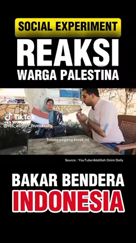 MEREKA ORANG PALESTINA MENGHARGAI BENDERA INDONESIA..MASA KITA RAKYAT INDONESIA TIDAK BANGGA DAN MENGHARGAI BENDERA KEBANGSAAN INDONESIA MERAH PUTIH..?HARUSNYA KITA MALU.MEREKA LEBIH MENGHARGAINYA DARIPADA KITA..🙏🙏💪💪👍👍