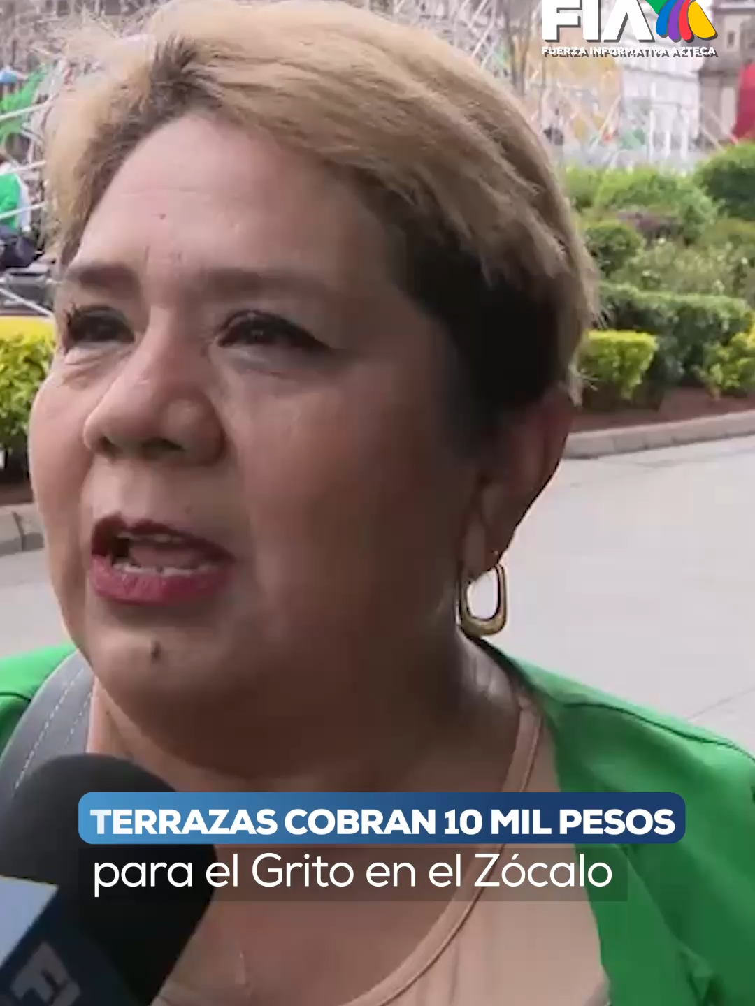 ¡Los precios por los cielos! Las terrazas que están frente a #PalacioNacional se cotizan hasta en 10 mil pesos por persona.  