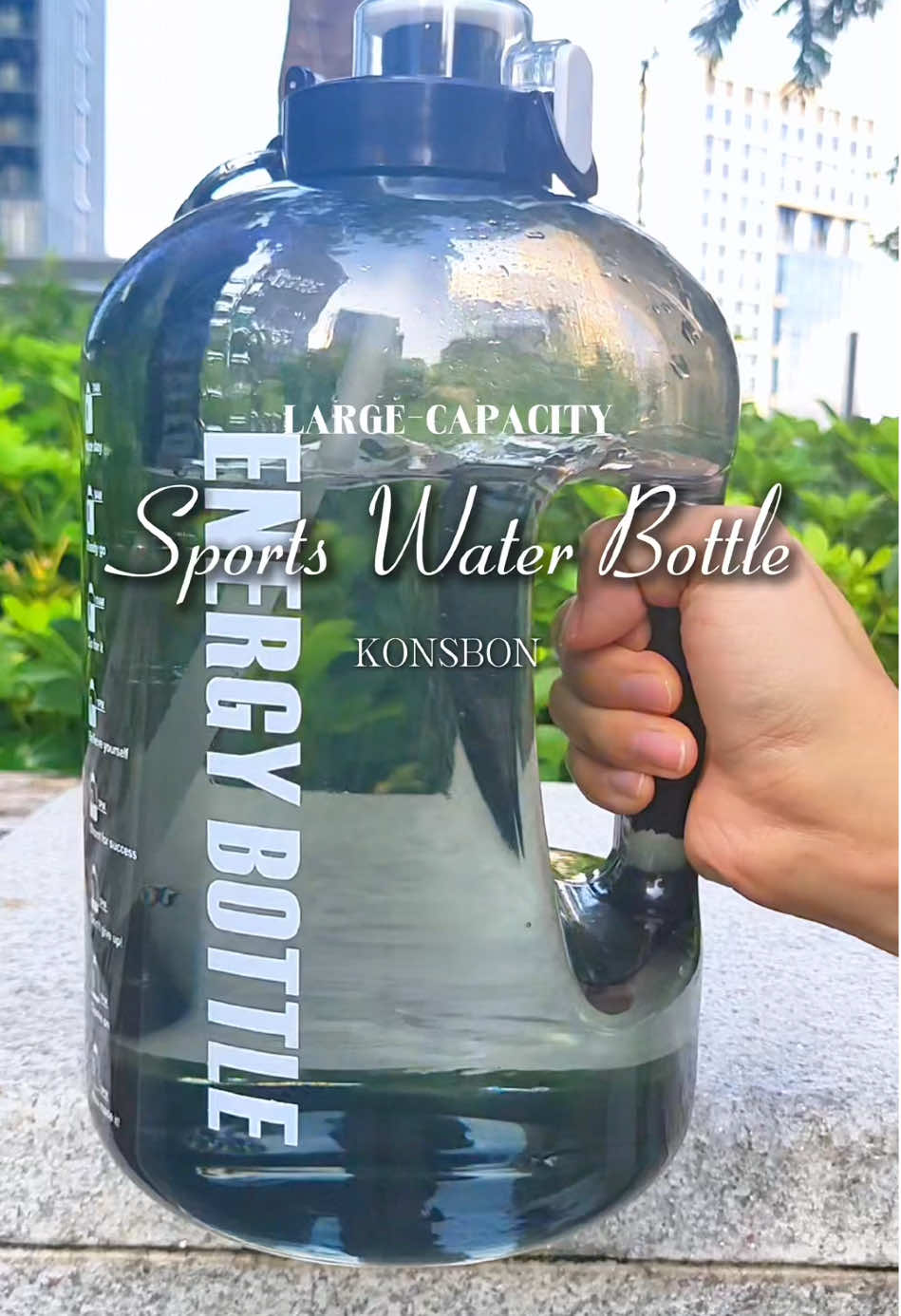 I’m always thirsty when I work out so I bought this water bottle #waterbottle #bottle #sportwaterbottle 