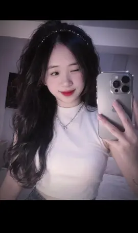 Cái lạnh của biển sâu không lạnh bằng cái lòng người 🤍
