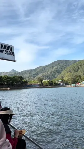 Sarapan With View & Lamunan 🌱🍃🌊. #telagasarangan #magetan24jam #sarangantawangmangu #tawangmangu #view 