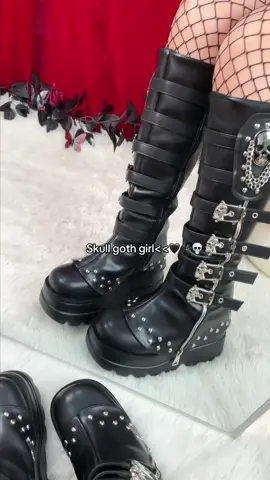 Skull goth girl #fashiontiktok #style #deals #virall #goth 