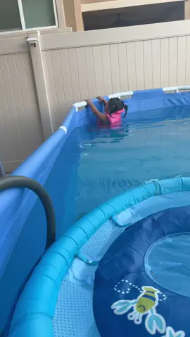 Cleaning the pool baby girl loves being in the water #poolcleaning #babygirl #jurupavalley#fishy