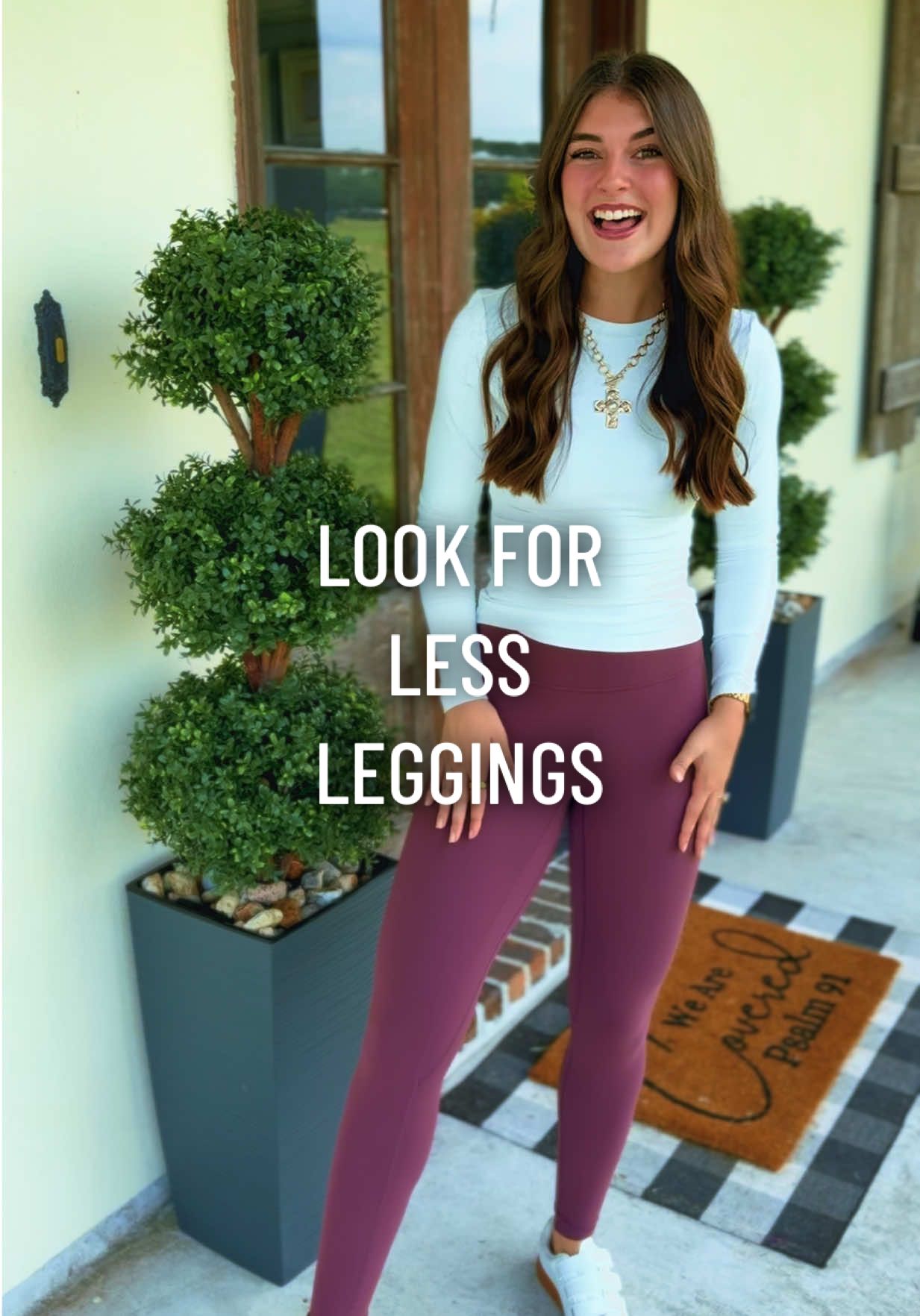 That no front seam is just SO FREAKIN GOOD!!!!!🔥🙌🏻🙌🏻 #leggings #lookforless #boujeeonabudget #nofrontseam #seamless 