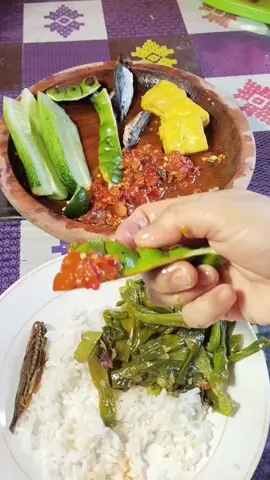 masyaallah nikmatnya menu seperti ini#foryoupageofficiall #tiktokwidiya #masakankampung #viralvideo #masakanrumahan 