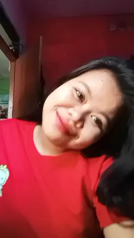 plis ini pake soflen bru sumpah ini sebenrnya ga enakeun yang kiri ke atas knan dkit yang kanan pun gtu jadi keliatan item nya😭 #galau @kiki candra amalia13 