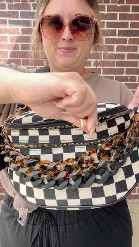 I understand the hype now #bumbag #bagchains #checkeredprint #fashiontiktok #tiktokshop 