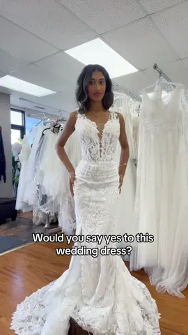 What are our thoughts on this wedding dress? #torontobridal #weddingdress #bridaldress #bridalappointment #weddingdressshopping 
