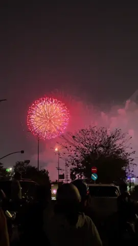 “Nguyện một lần được yêu em, gần em, dù đau đớn.”