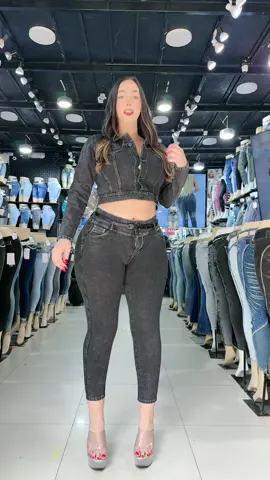 #sombrajeans #sombra #fyp #conjuntosfemininos #jeans 