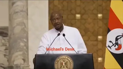 Uganda president Yoweri museveni urges Boby wine to relax, and support him for the last time promising to campaign for him in the next elections #uganda #ugandatiktok #museveni #bobywine #ugandapolitics 