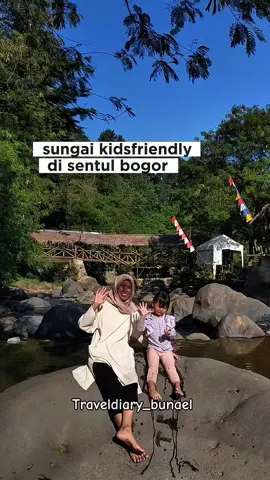 siapa yang suka banget ajak anak main ke alam? jujur buna el dan el sneng banget klau main ke alam, sentul ini surganya curug dan sungai kidsfrindly lho guys.. kalau kalian dari luar kota dan mau menginap di penginapan yang affordable, mending kalian buak aplikasi RedDoorz, dan searching ajah RedDoorz near exit sentul ya guys .. jangan lupa juga masukin kode promo 