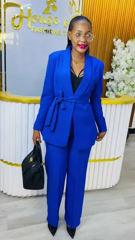 Unaachaje kuvaa suit 75,000 tu size S-2XL karibuni sana #graduation2025🎓  #graduationsuits 