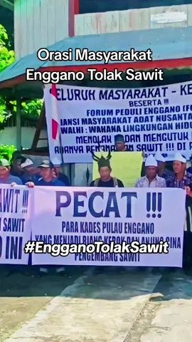 Orasi Tolak Sawit  Aksi Orasi Masyarakat Adat Enggano penanaman kelapa sawit di depan rumah adat Kaitora, Desa Meok, Kecamatan Enggano, Kabupaten Bengkulu Utara, Provinsi Bengkulu pada hari Senin, 1 September 2025. #aksi #orasi #masyarakatadat #enggano #engganotolaksawit 