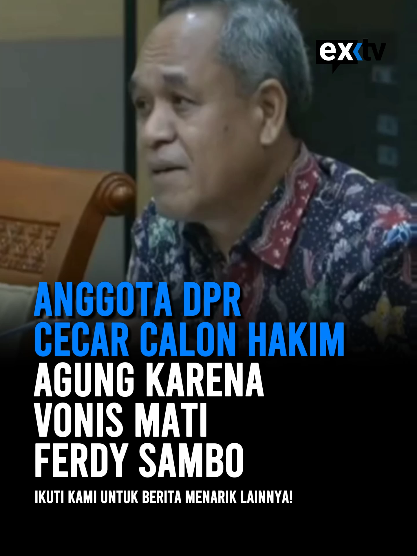Dalam uji kelayakan dan kepatutan calon hakim agung yang berlangsung di Komisi III DPR RI pada Kamis (11/9/2025), anggota DPR Benny K. Harman mengajukan pertanyaan tajam kepada Alimin Ribut Sujono, calon hakim agung yang pernah menjatuhkan hukuman mati terhadap Ferdy Sambo dalam kasus pembunuhan berencana. Benny K. Harman menyebut bahwa keputusan menjatuhkan vonis mati bukan hanya soal hukum, tetapi juga soal moral. Ia menegaskan bahwa mencabut nyawa manusia adalah hak yang seharusnya hanya di tangan Tuhan, bukan sepenuhnya kewenangan manusia, termasuk hakim. Kesempatan fit and proper test ini membuka kembali perdebatan publik tentang praktik hukuman mati di Indonesia: apakah vonis mati masih relevan dalam sistem peradilan saat ini, bagaimana proses pertimbangannya, dan seberapa besar kontrol publik terhadap transparansi keputusan pengadilan tinggi. #expressimedia