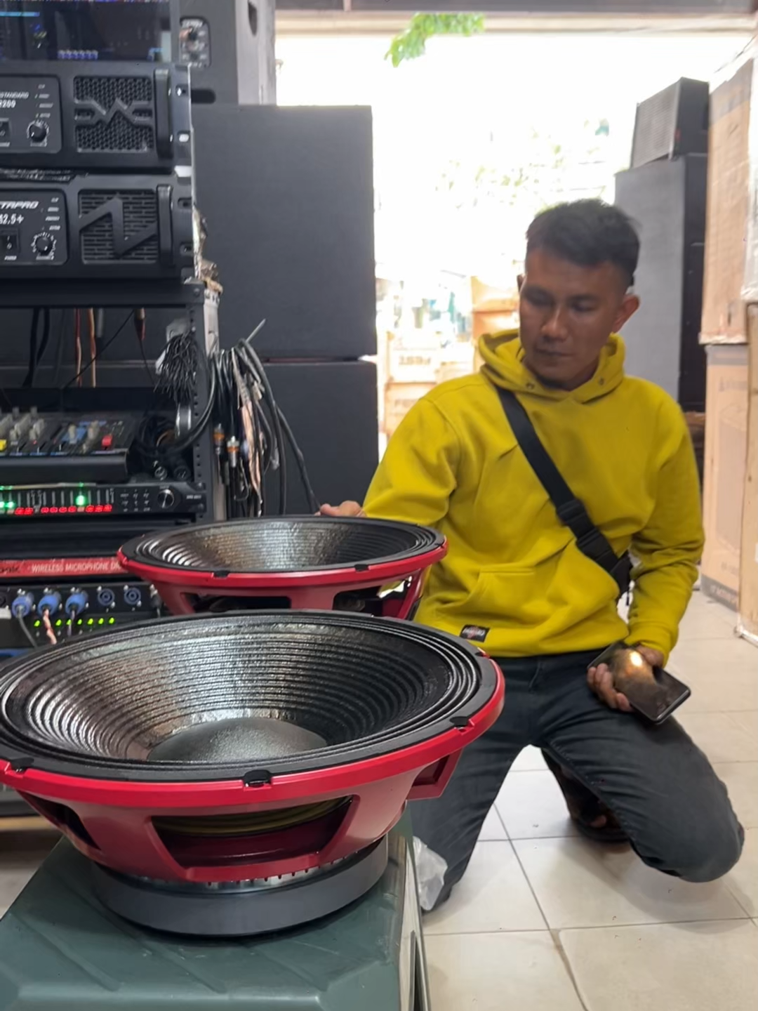 RCF 15P400 NEW RED orderannya pakbos triono yang langsung jemput ke toko, mantap bos!
