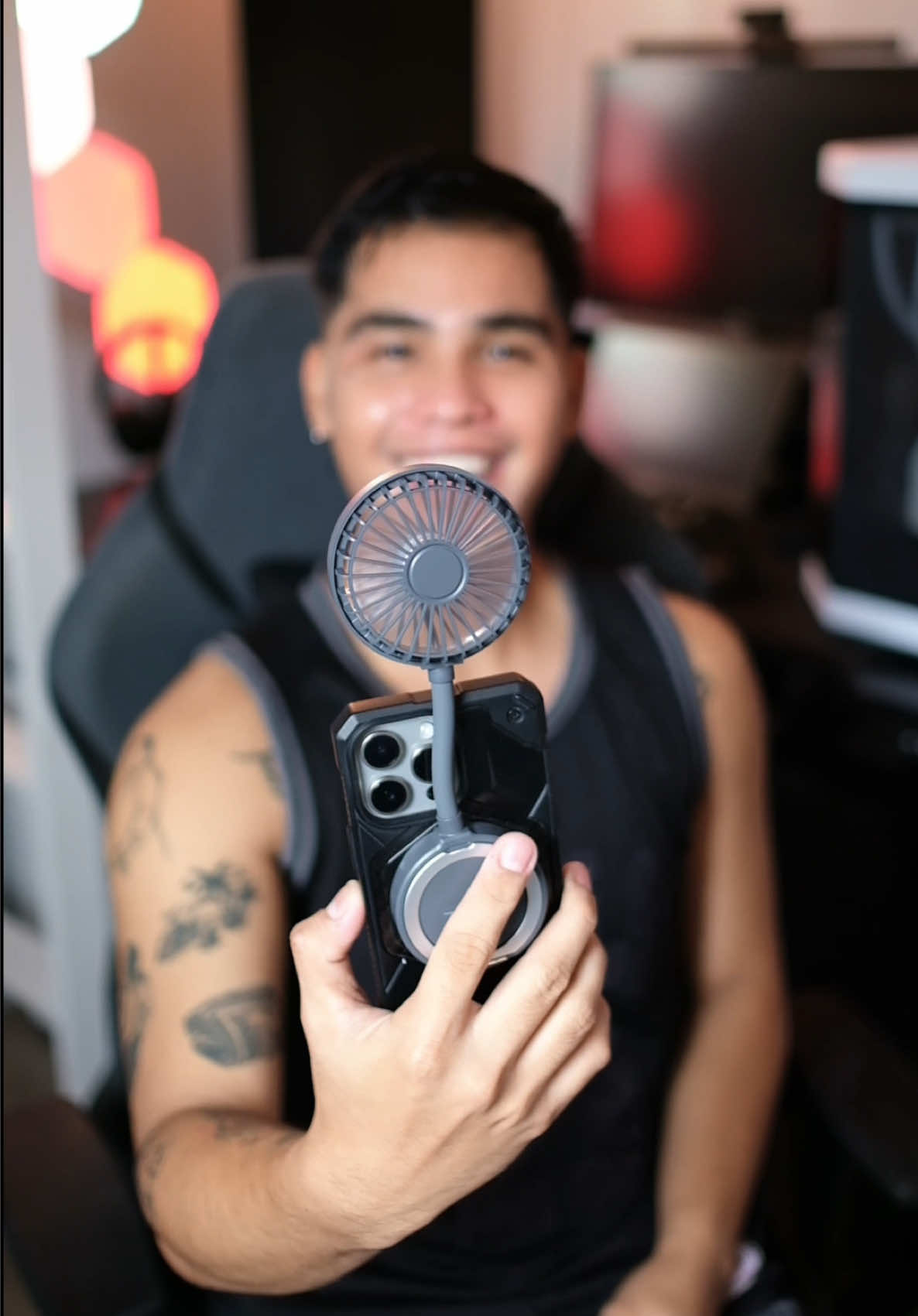 Kahit nag lalaro ka hindi kana maiinitan o kaya kapag nanonood ka ng mga video #wsken #wskenportablefan #portablefan #tiktokaffiliate #affiliate 